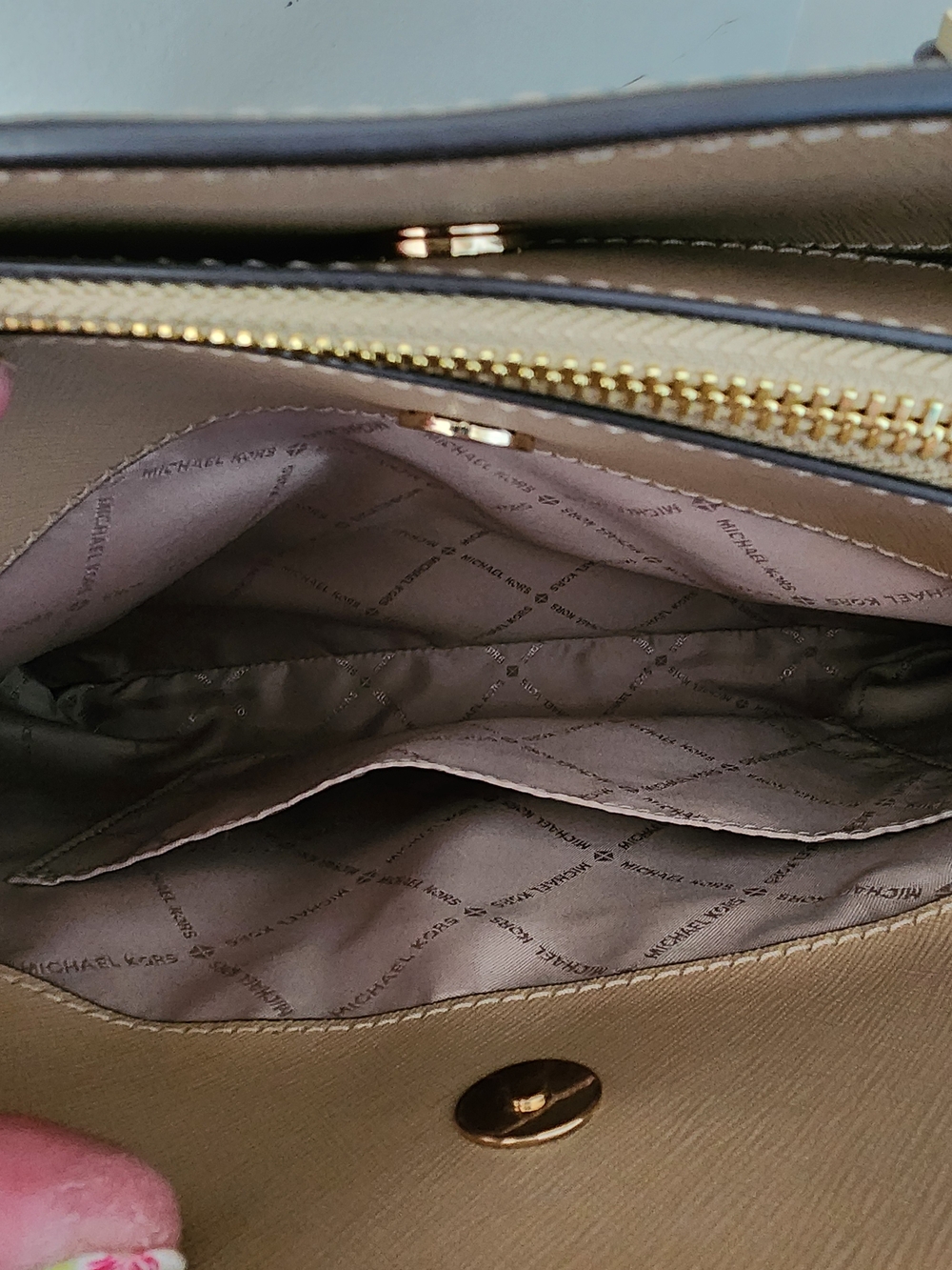 Michael Kors Beige Leather Satchel Handbag - Picture 6 of 9